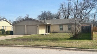 2109 S 11th St in Temple, TX - Building Photo