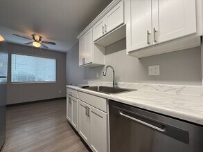 2643 SE 162nd Ave in Portland, OR - Building Photo - Building Photo