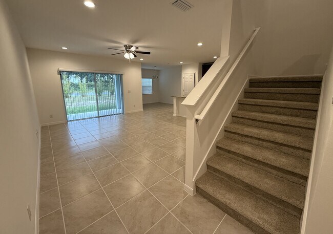 215 Glass Onion Dr in Howey In The Hills, FL - Building Photo - Building Photo
