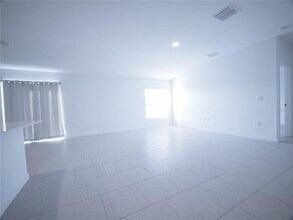 2813 10th St SW in Lehigh Acres, FL - Building Photo - Building Photo