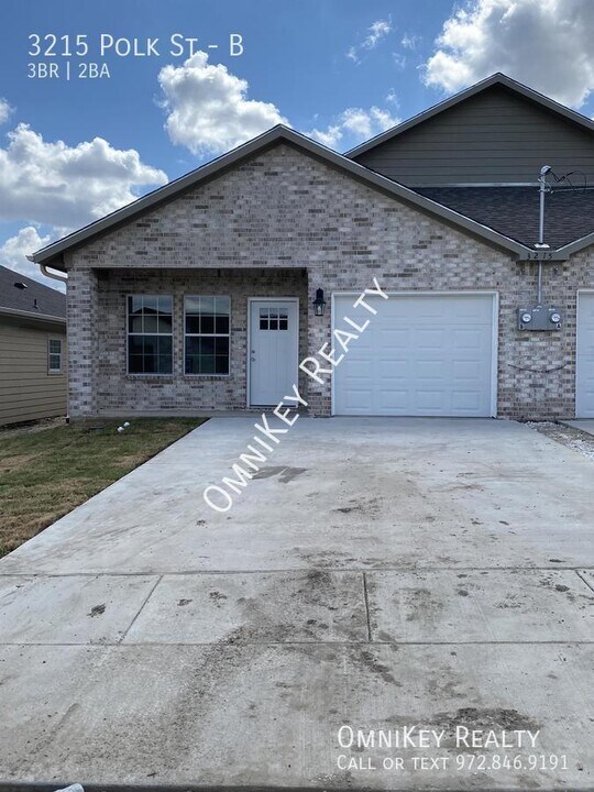 3215 Polk St in Greenville, TX - Building Photo