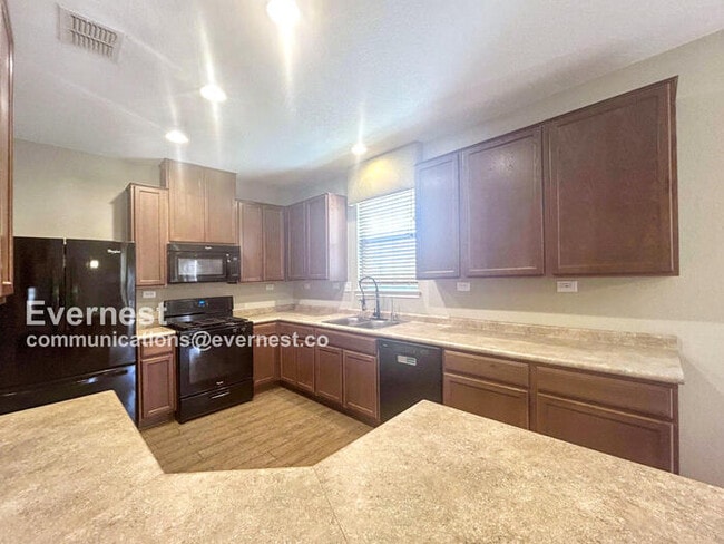 10307 Mission Rock in San Antonio, TX - Building Photo - Building Photo