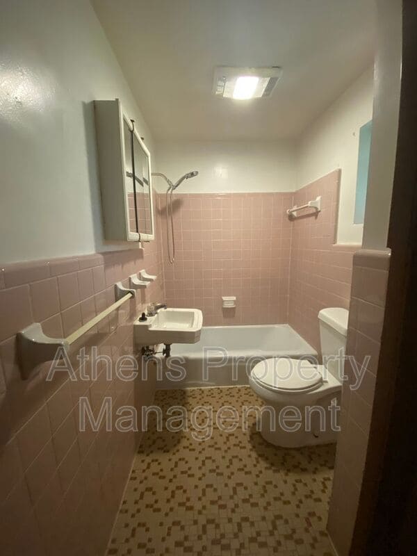property at 317 Springtree Rd
