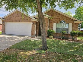 3227 Yeltes in Grand Prairie, TX - Building Photo