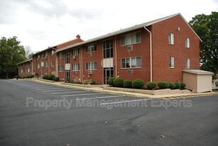 2322 Glendale Terrace in Alexandria, VA - Building Photo