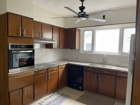 335 Delaware Ave in West Pittston, PA - Building Photo