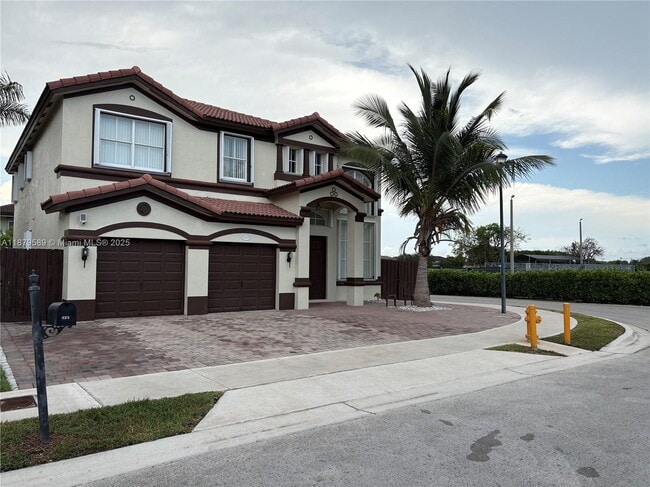 property at 15375 SW 93rd Ln