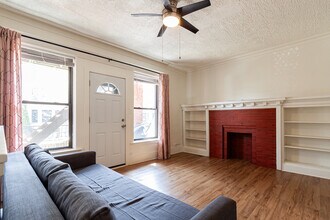 910 W Belle Plaine Ave in Chicago, IL - Foto de edificio - Building Photo