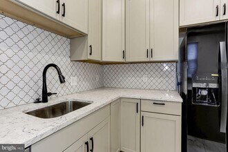 638 G St NE in Washington, DC - Building Photo - Building Photo