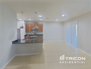 7906 110th Ave E in Parrish, FL - Building Photo - Building Photo