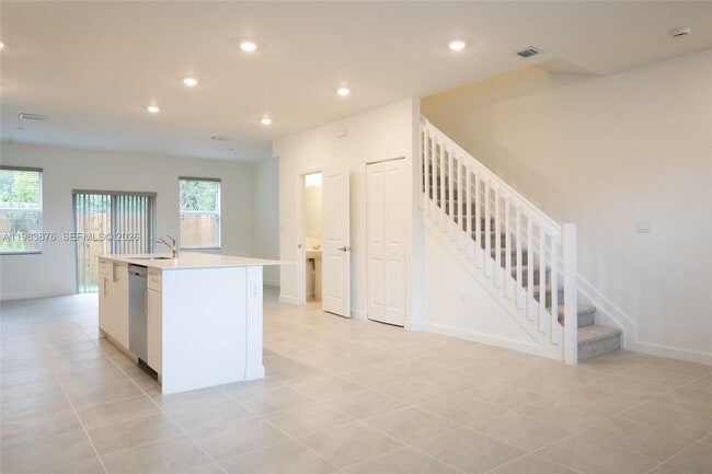 property at 204 SE 10th St