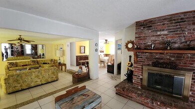 2405 Neptune Rd in Kissimmee, FL - Building Photo - Building Photo