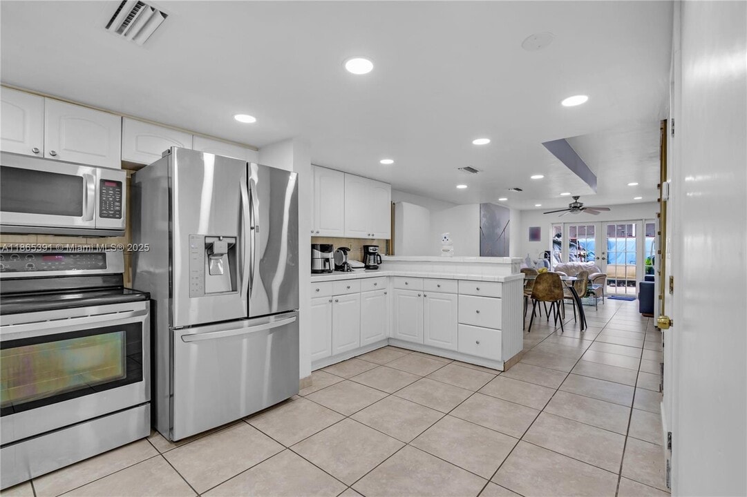 4428 W 10th Ct in Hialeah, FL - Building Photo