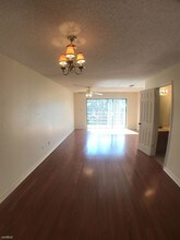 2605 Enfield Rd-Unit -Apt 204 in Austin, TX - Building Photo - Building Photo