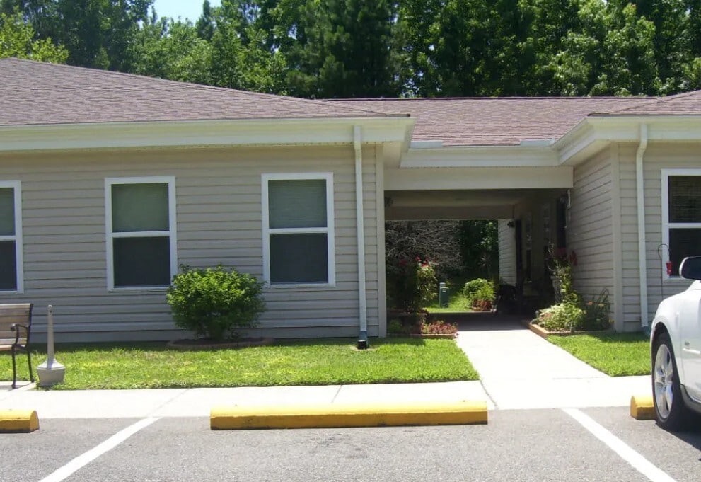 Burnt Ordinary in Toano, VA - Foto de edificio