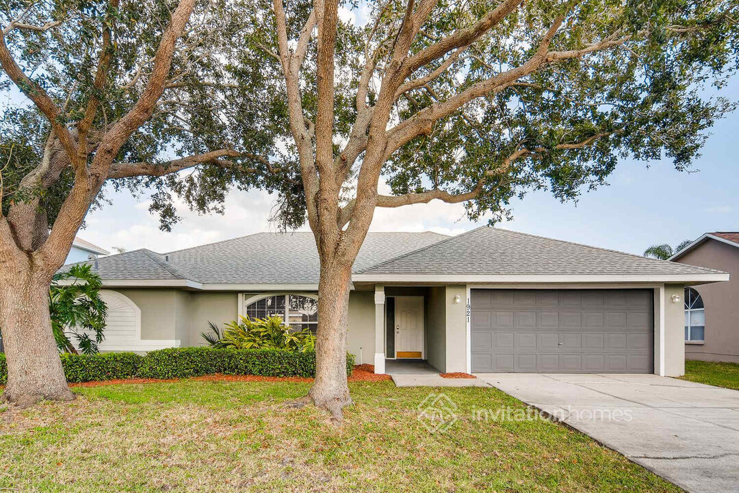 1921 Crane Creek Blvd in Melbourne, FL - Building Photo