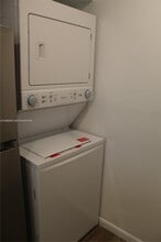 10016 NW 4th St, Unit 201 in Pembroke Pines, FL - Building Photo - Building Photo