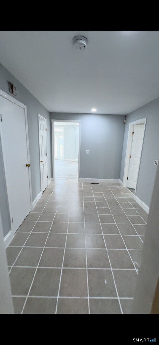 95 New Canaan Ave in Norwalk, CT - Building Photo - Building Photo