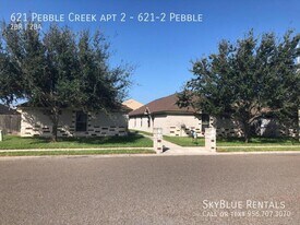 621 S Pebble Creek in Edinburg, TX - Building Photo