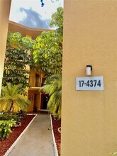 4374 NW 9th Ave in Pompano Beach, FL - Building Photo - Building Photo