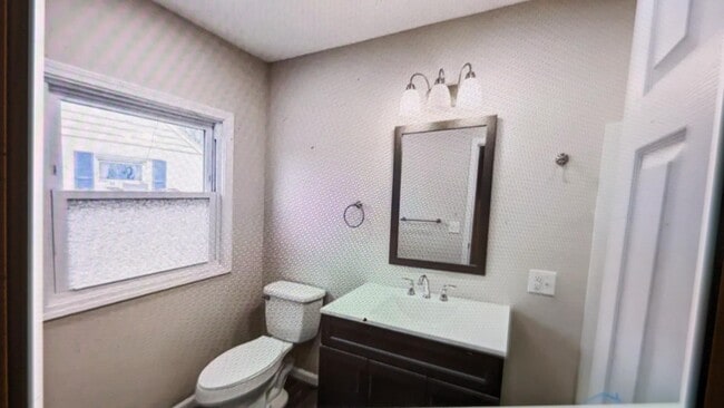2347 Bucklew Dr in Toledo, OH - Building Photo - Building Photo