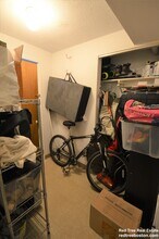 21 Kinross Rd, Unit 1 in Boston, MA - Building Photo - Building Photo