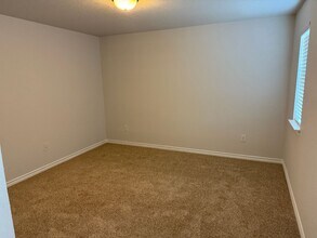 8014 Blackhawk Pass in San Antonio, TX - Building Photo - Building Photo