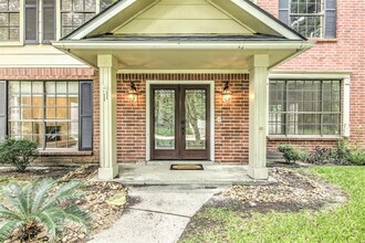 11 Cornerbrook Pl in Spring, TX - Foto de edificio - Building Photo