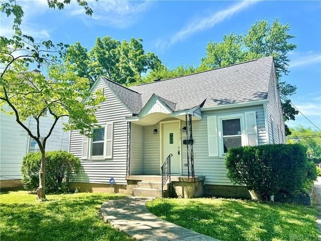 property at 3617 El Paso Ave