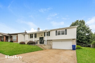 5708 Madlar Ln in Florissant, MO - Building Photo