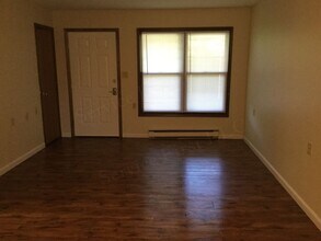 205 W Summerfield Ave in Leeton, MO - Building Photo - Building Photo