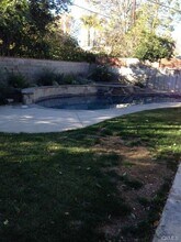 19224 Sylvan St in Los Angeles, CA - Building Photo - Building Photo