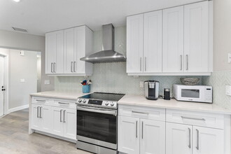 6706 Boca Pines Trail in Boca Raton, FL - Building Photo - Building Photo