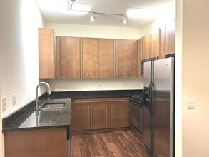 873 N Larrabee St in Chicago, IL - Building Photo - Building Photo