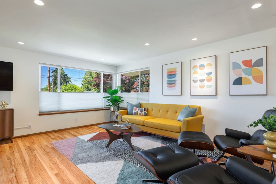 9740 2nd Ave NW in Seattle, WA - Building Photo