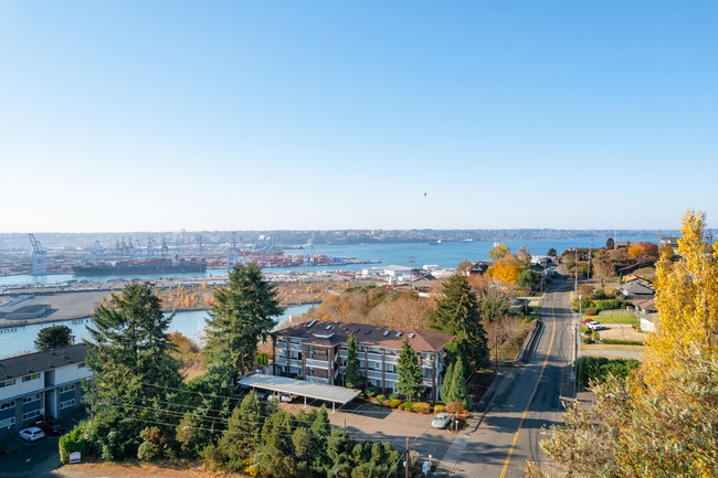 North Shore Condominiums in Tacoma, WA - Building Photo - Building Photo