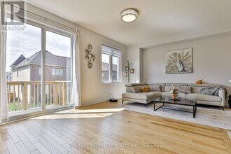 135 Lageer Dr in Whitchurch-Stouffville, ON - Building Photo - Building Photo