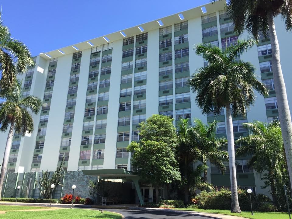 Lake Worth Towers in Lake Worth, FL - Foto de edificio