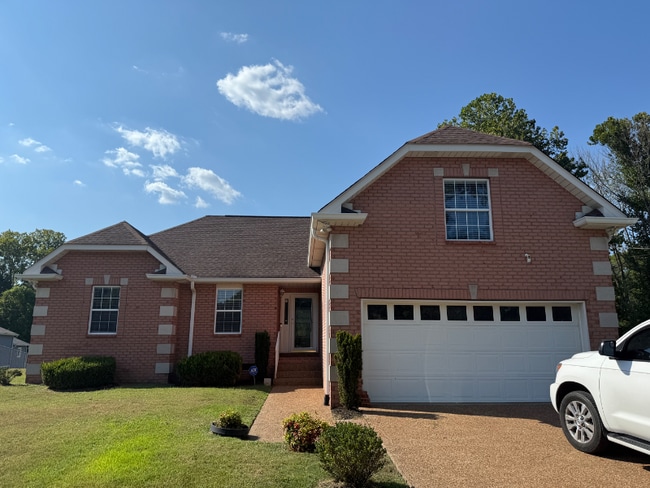 property at 205 Queens Ln Ct