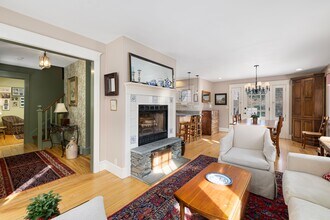 68 Sachuest Way in Middletown, RI - Foto de edificio - Building Photo