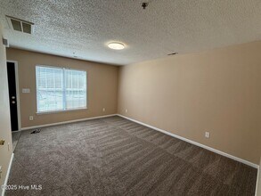 364 Bracken Pl in Jacksonville, NC - Building Photo - Building Photo