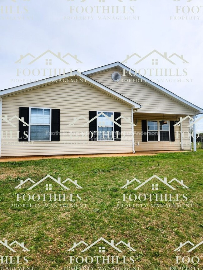 131 Veranda Cir in Pendleton, SC - Building Photo - Building Photo