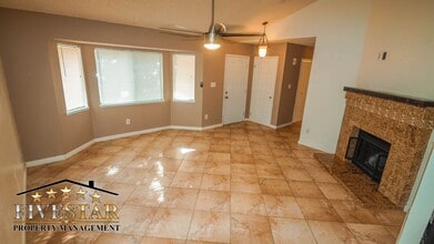 4601 Connecticut Way in Bakersfield, CA - Building Photo - Building Photo