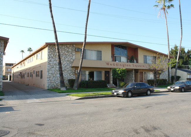 Weddington Square in Valley Village, CA - Foto de edificio - Building Photo