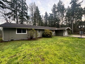 4920 Gravelly Beach Rd NW in Olympia, WA - Building Photo - Building Photo