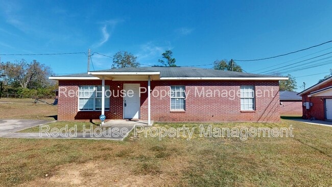 property at 620 N Rawls St