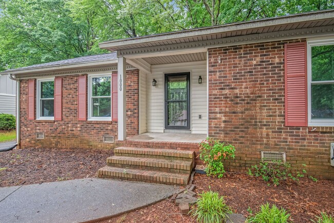 1000 Wishing Well Ln in Charlotte, NC - Building Photo - Building Photo