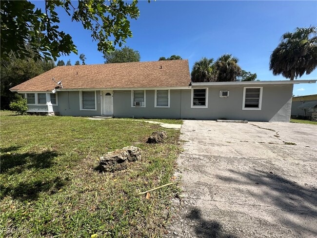 property at 2210 Cantor Ln