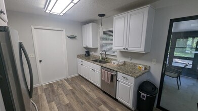 9708 W Sandra St in Crystal River, FL - Building Photo - Building Photo