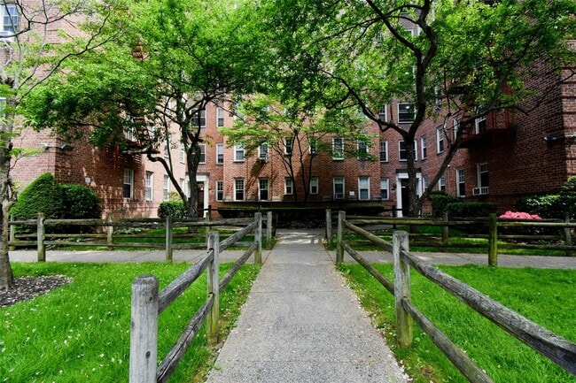 property at 770 Bronx River Rd